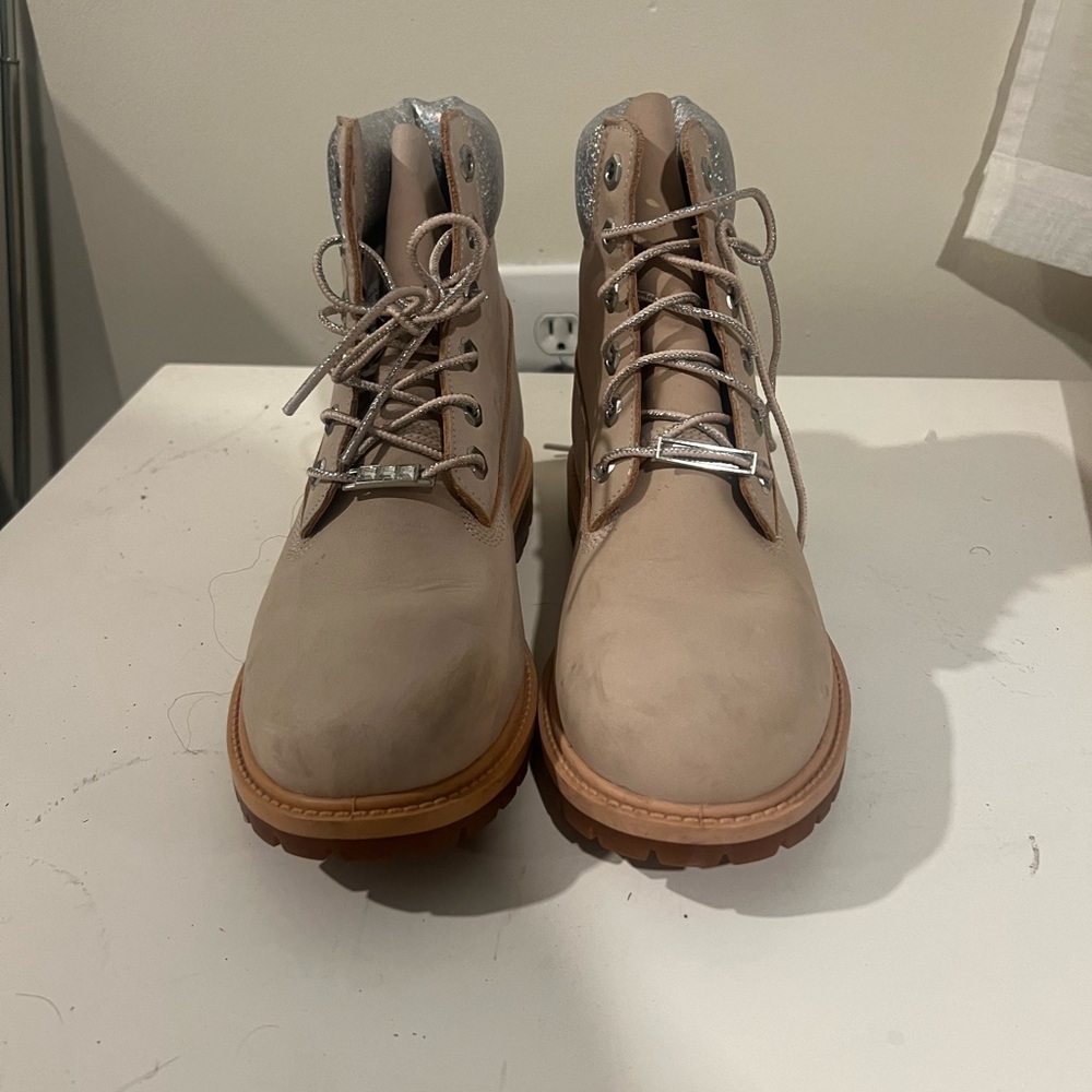 Baby Pink and Silver Timberland Boots - Picture 3 of 5